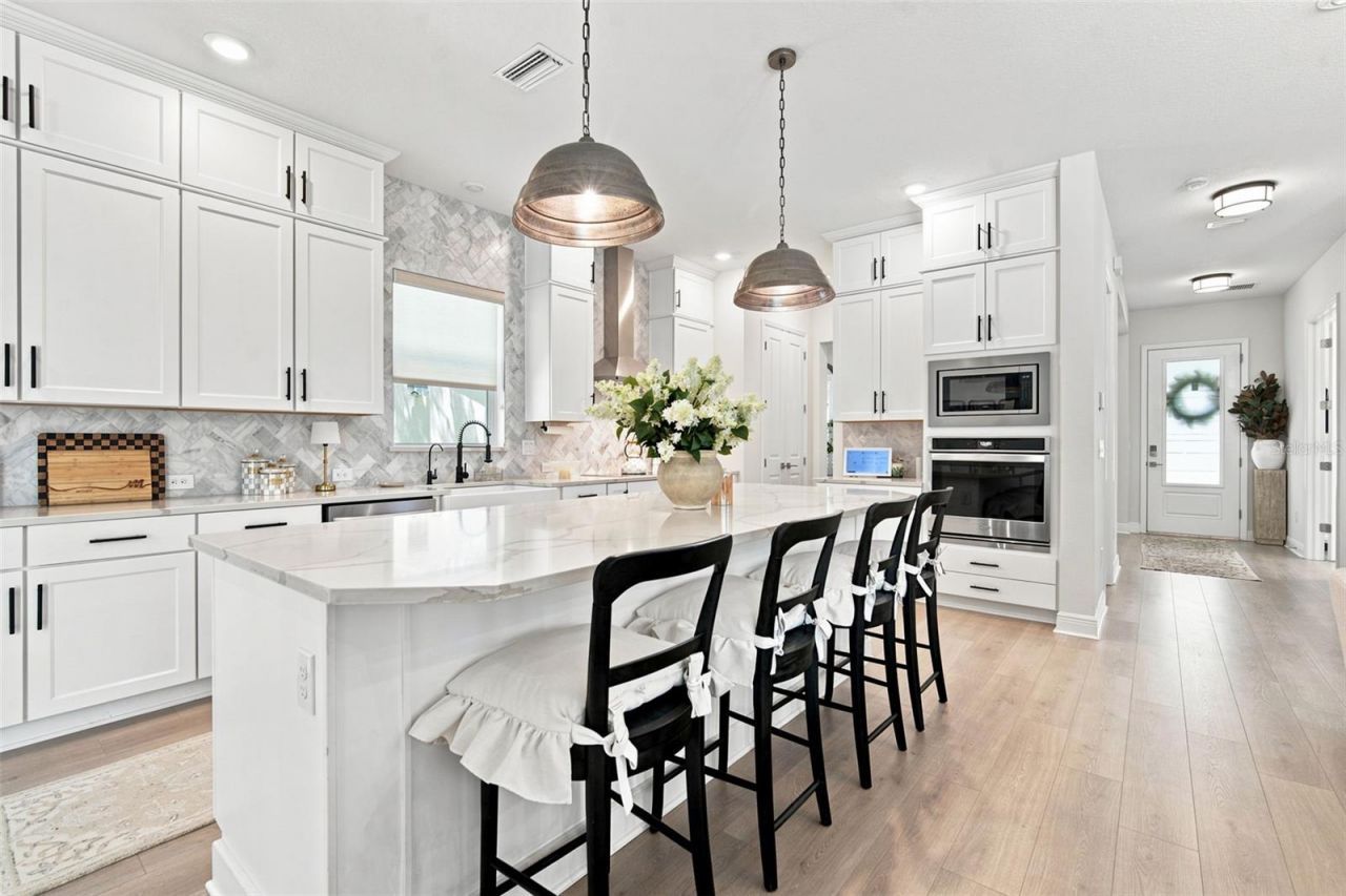 312 35th Avenue Ne, Saint Petersburg, FL 33704 Photo