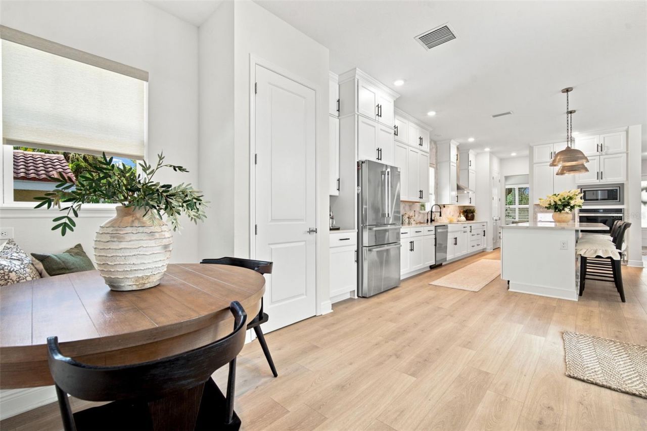 312 35th Avenue Ne, Saint Petersburg, FL 33704 Photo