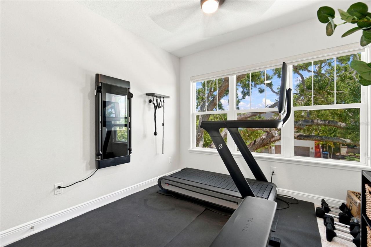 312 35th Avenue Ne, Saint Petersburg, FL 33704 Photo