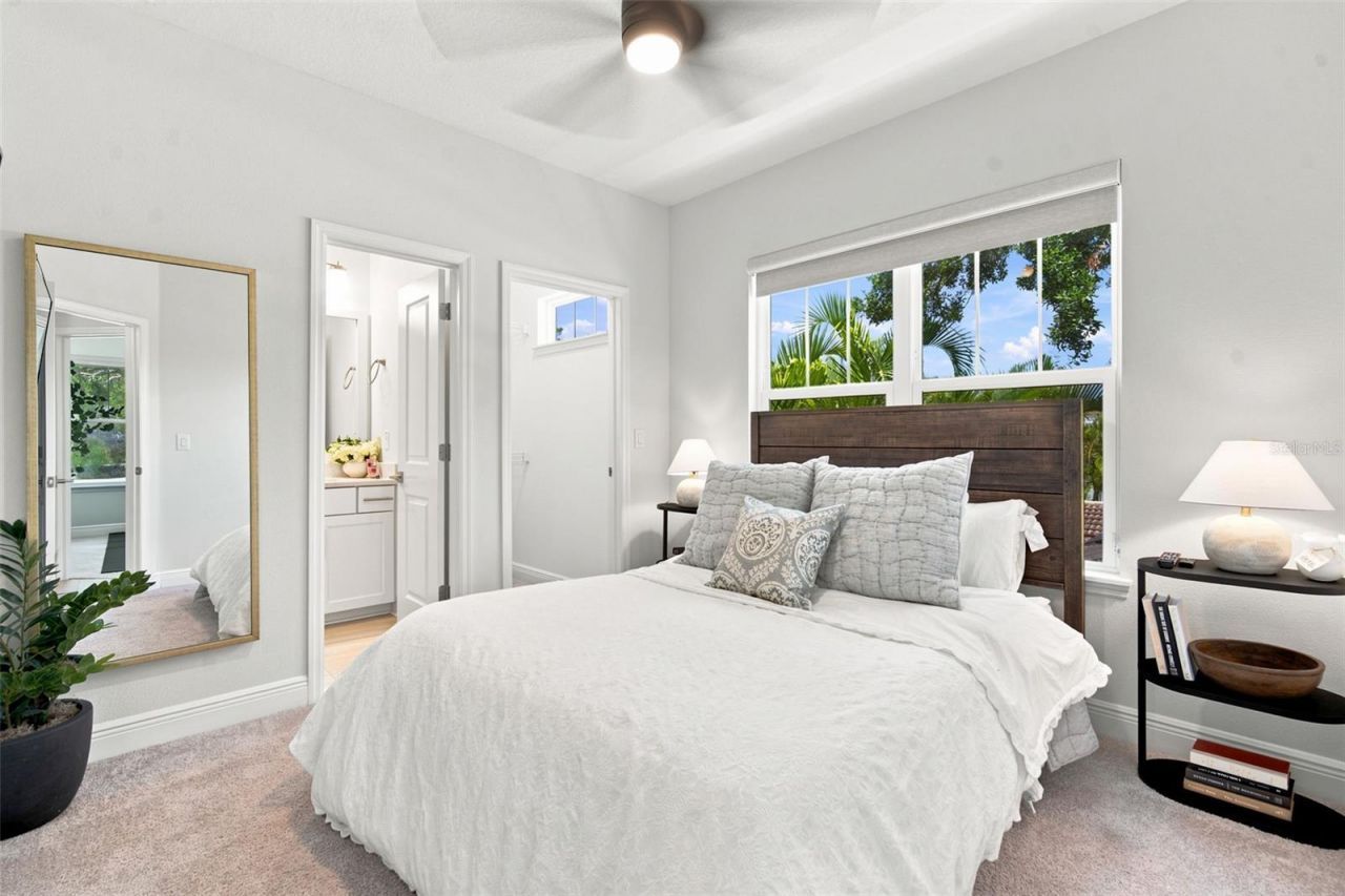 312 35th Avenue Ne, Saint Petersburg, FL 33704 Photo