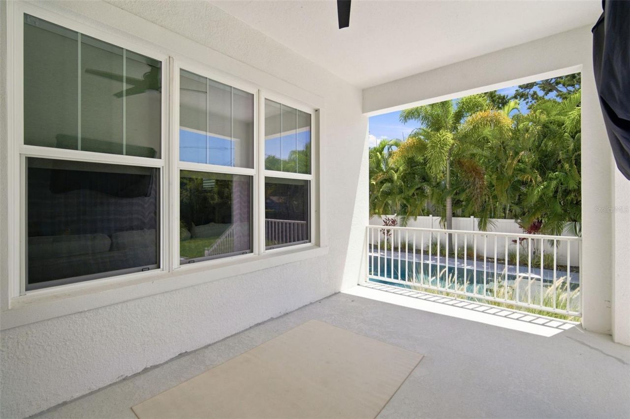 312 35th Avenue Ne, Saint Petersburg, FL 33704 Photo