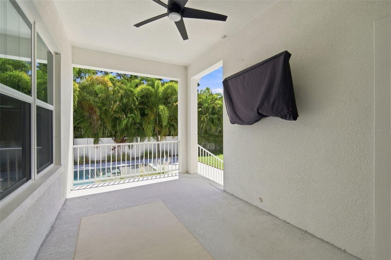 312 35th Avenue Ne, Saint Petersburg, FL 33704 Photo