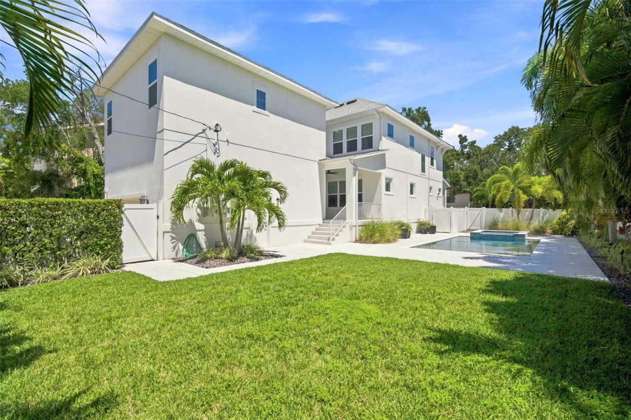 312 35th Avenue Ne, Saint Petersburg, FL 33704 Photo
