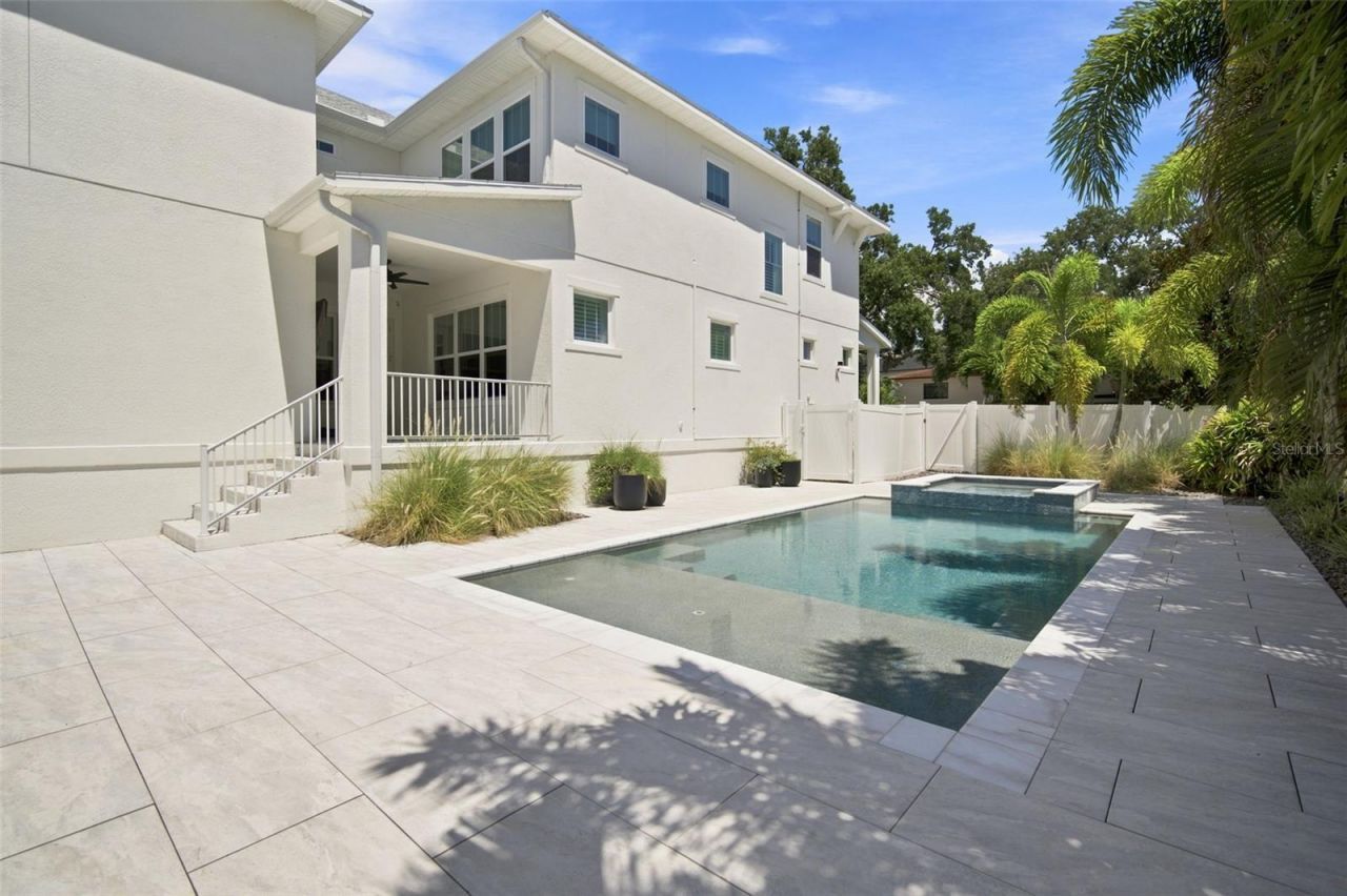 312 35th Avenue Ne, Saint Petersburg, FL 33704 Photo