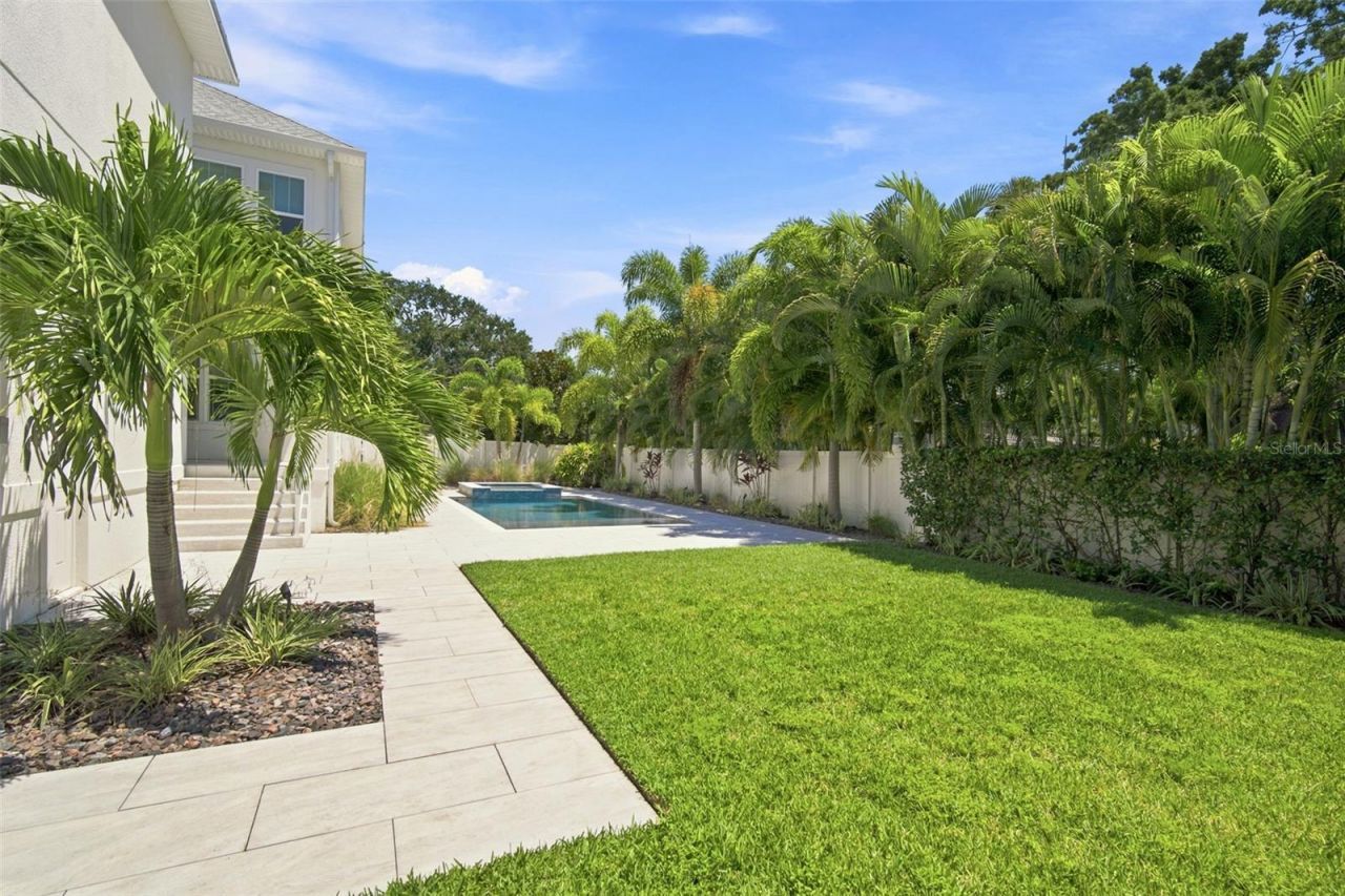 312 35th Avenue Ne, Saint Petersburg, FL 33704 Photo