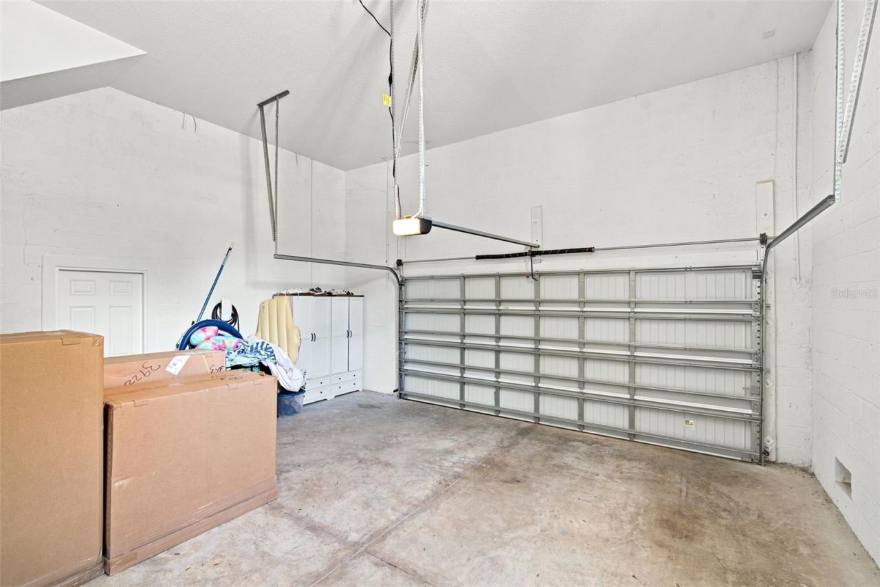 312 35th Avenue Ne, Saint Petersburg, FL 33704 Photo