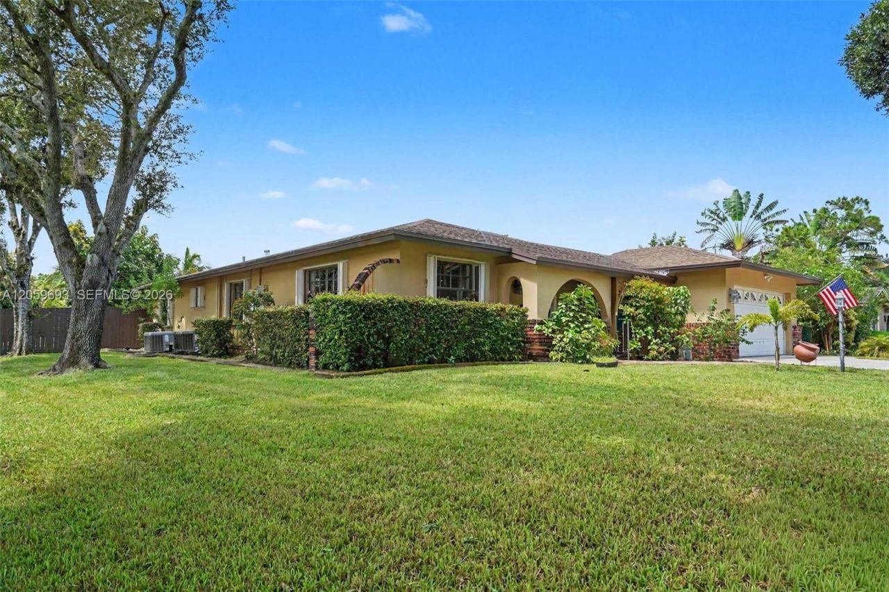 13602 SW 24th St, Davie, FL 33325 Photo