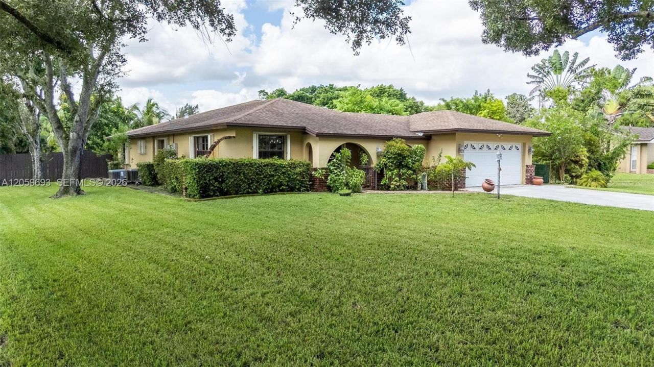 13602 SW 24th St, Davie, FL 33325 Photo
