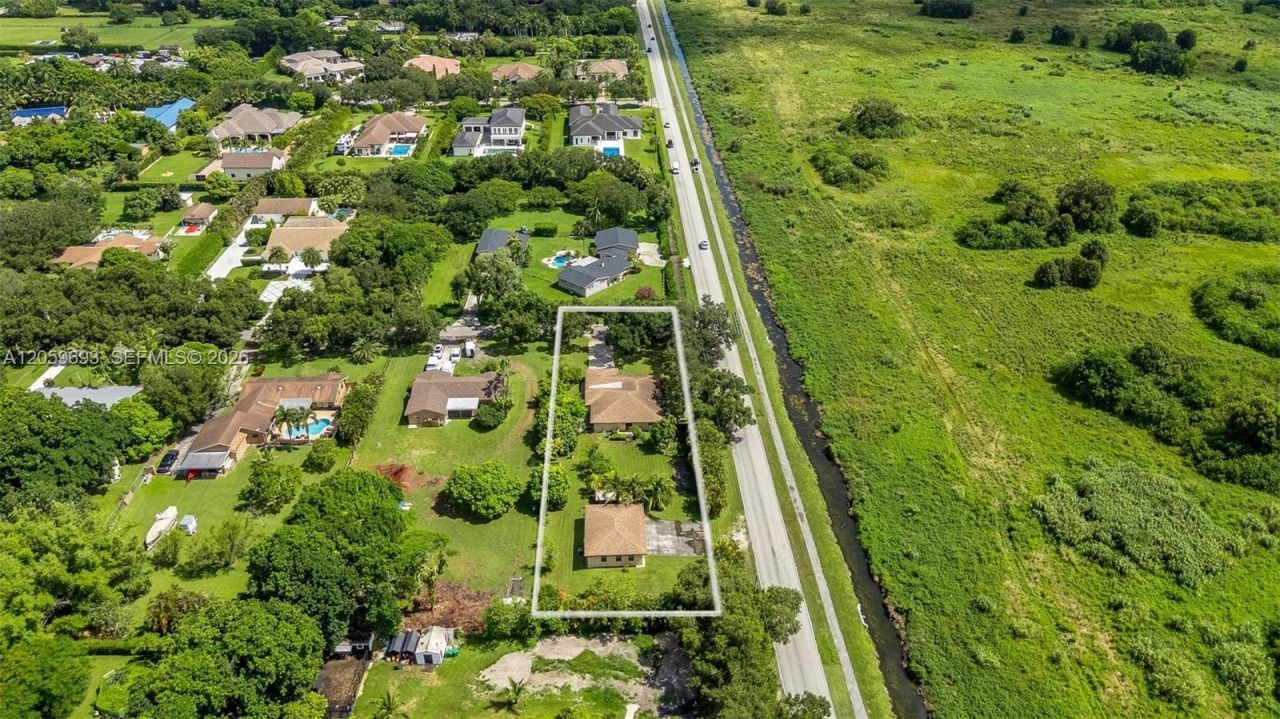 13602 SW 24th St, Davie, FL 33325 Photo