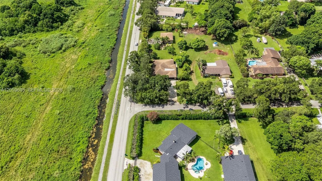 13602 SW 24th St, Davie, FL 33325 Photo