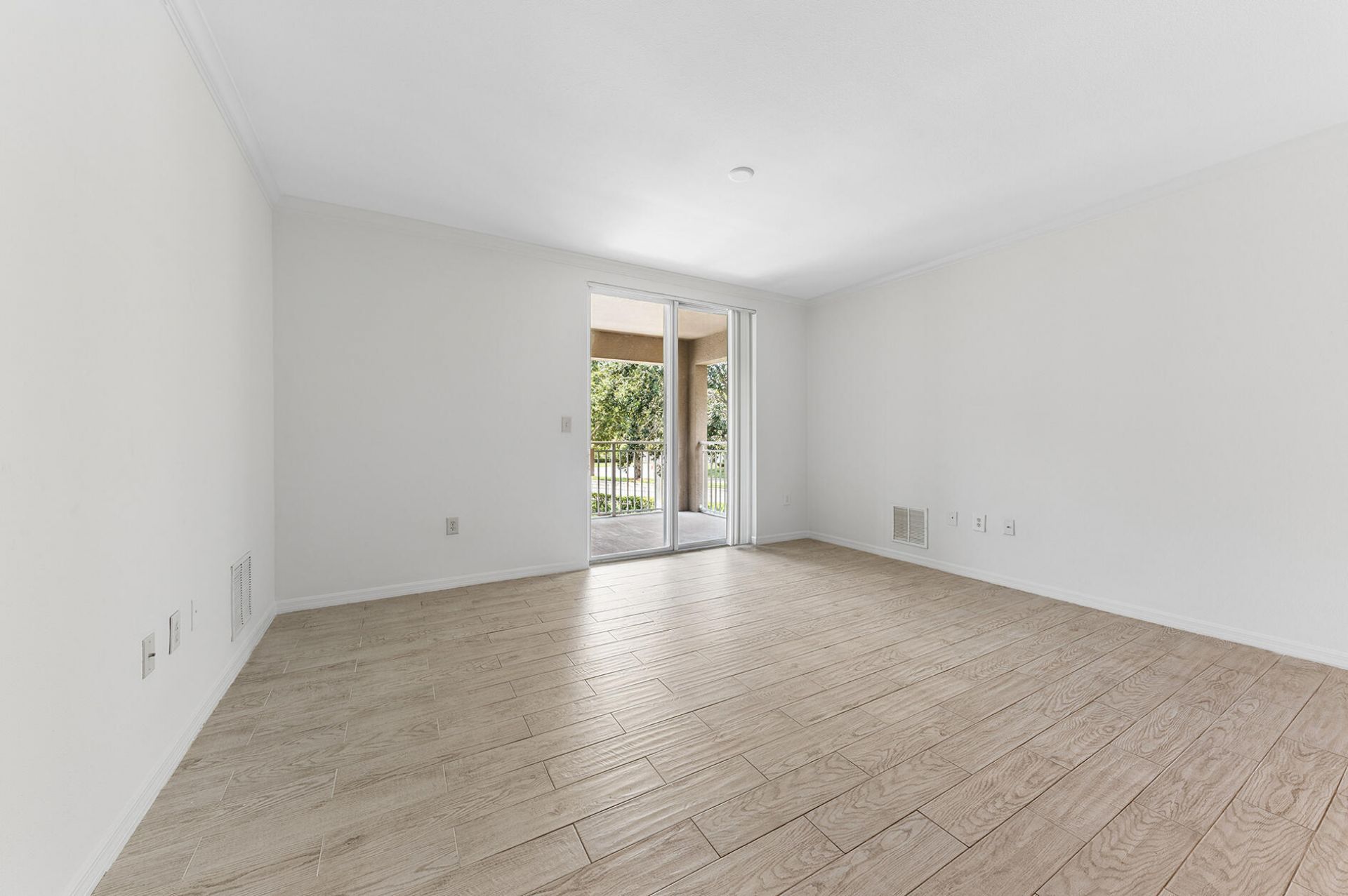 6573 Emerald Dunes Drive, Unit 201, West Palm Beach, FL 33411 Photo