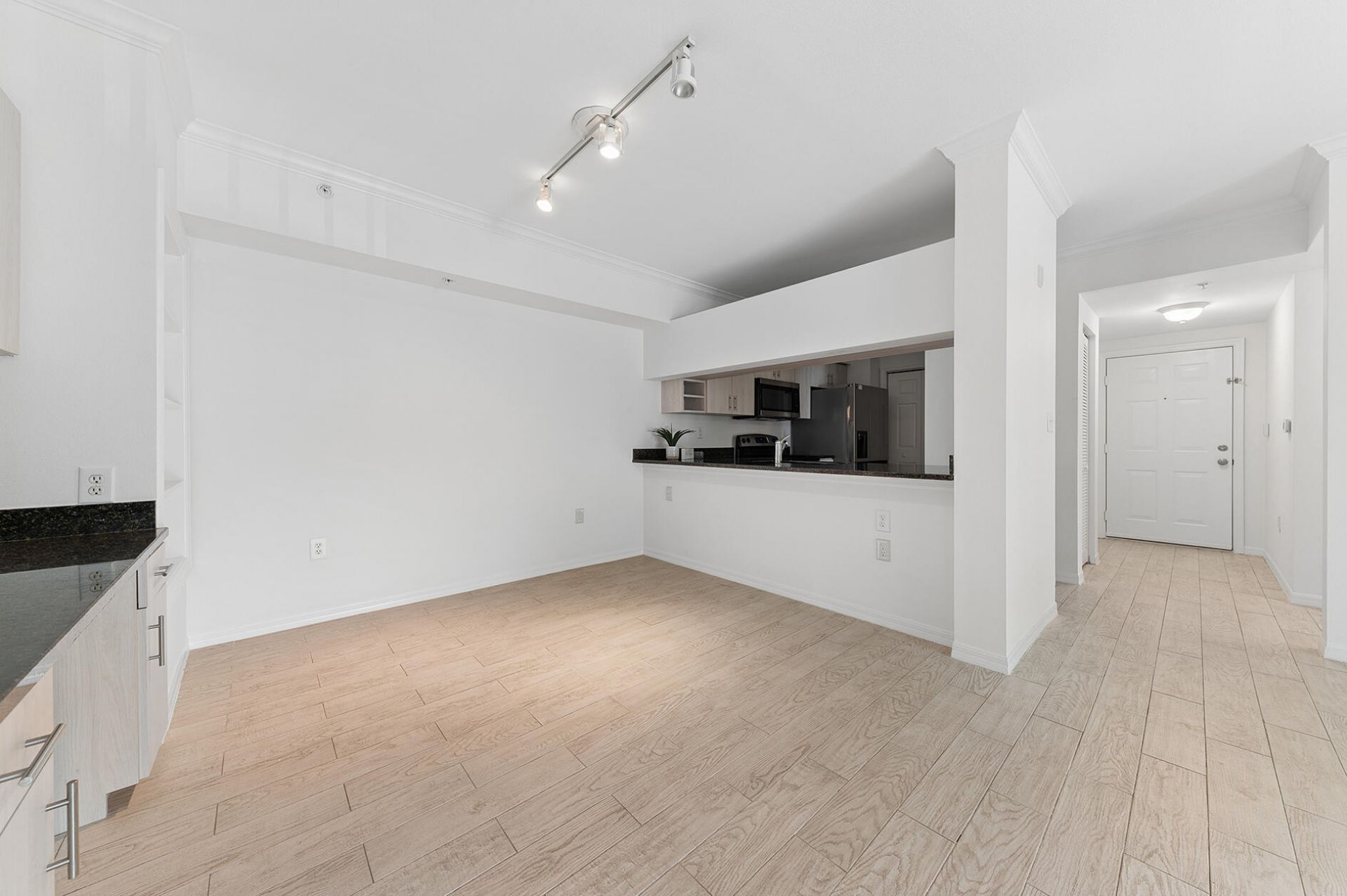 6573 Emerald Dunes Drive, Unit 201, West Palm Beach, FL 33411 Photo
