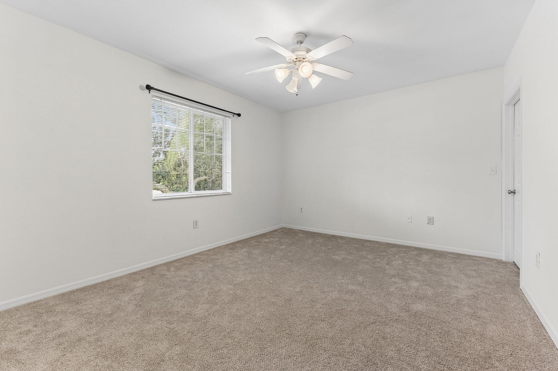 6573 Emerald Dunes Drive, Unit 201, West Palm Beach, FL 33411 Photo