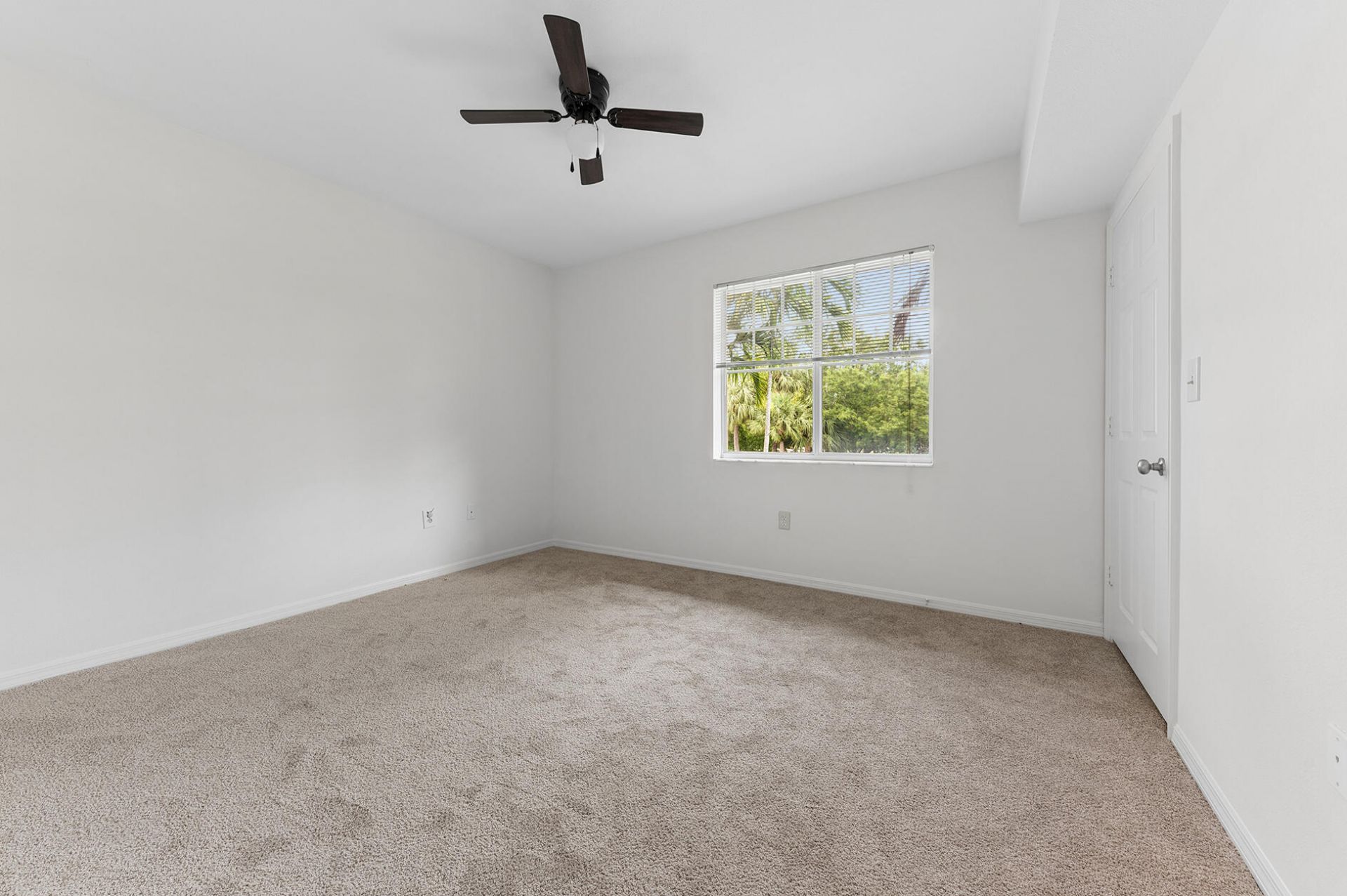 6573 Emerald Dunes Drive, Unit 201, West Palm Beach, FL 33411 Photo