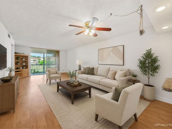 8980 S HOLLYBROOK Boulevard, Unit 204, Pembroke Pines, FL 33025