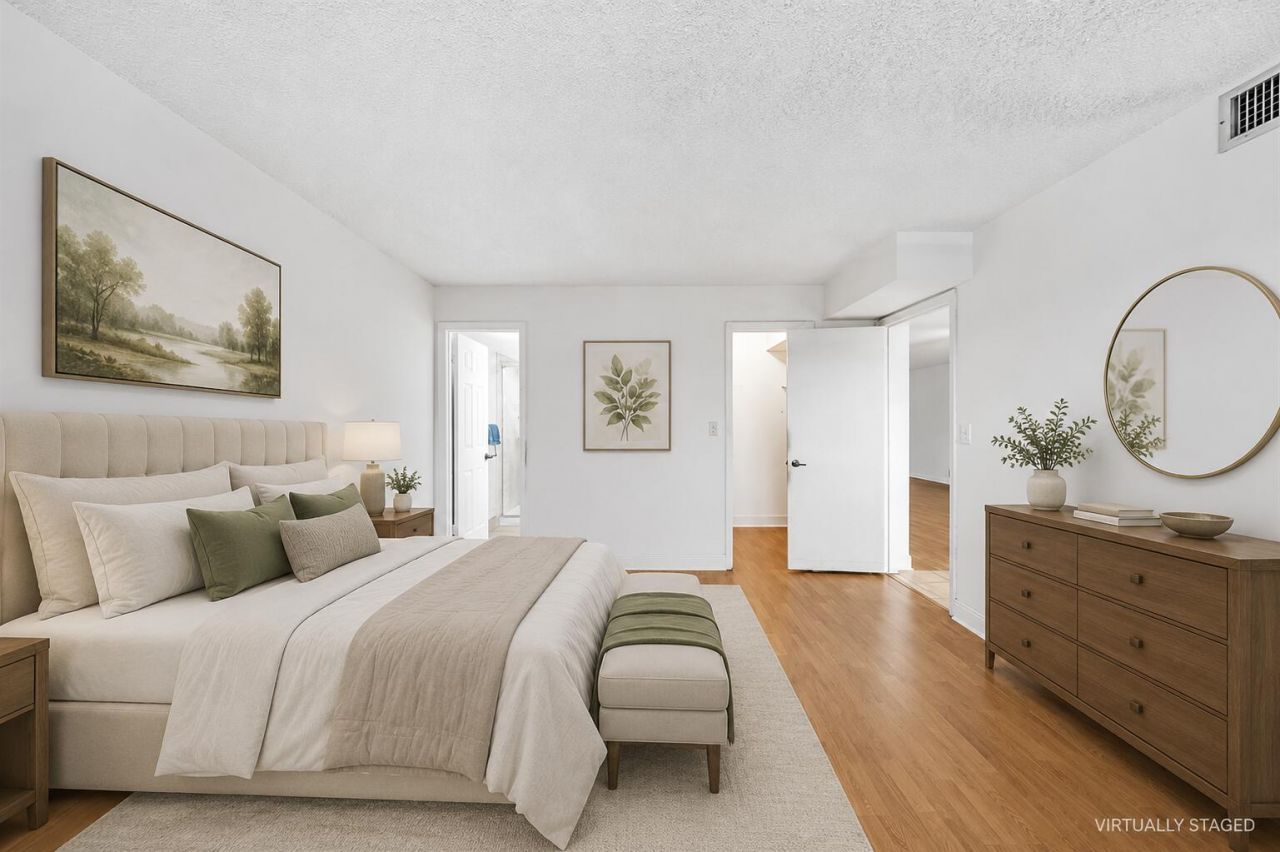 8980 S Hollybrook Boulevard, Unit 204, Pembroke Pines, FL 33025 Photo
