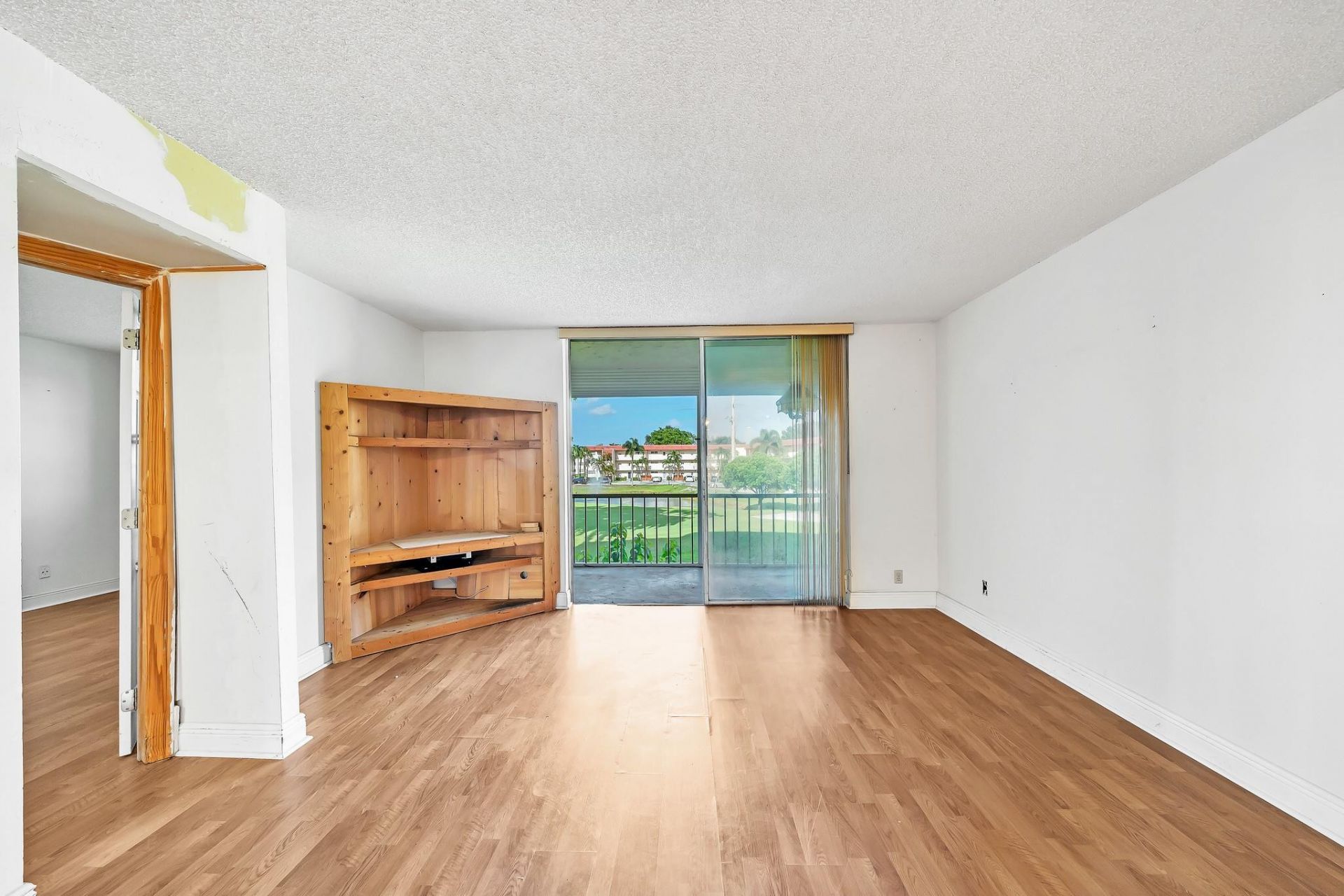 8980 S Hollybrook Boulevard, Unit 204, Pembroke Pines, FL 33025 Photo