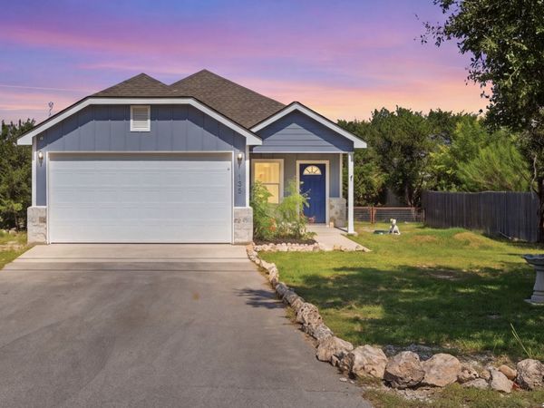 1135 Hedgestone, Canyon Lake, TX 78133
