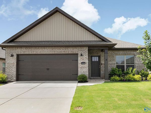 12506 Whitcomb Circle, Athens, AL 35613