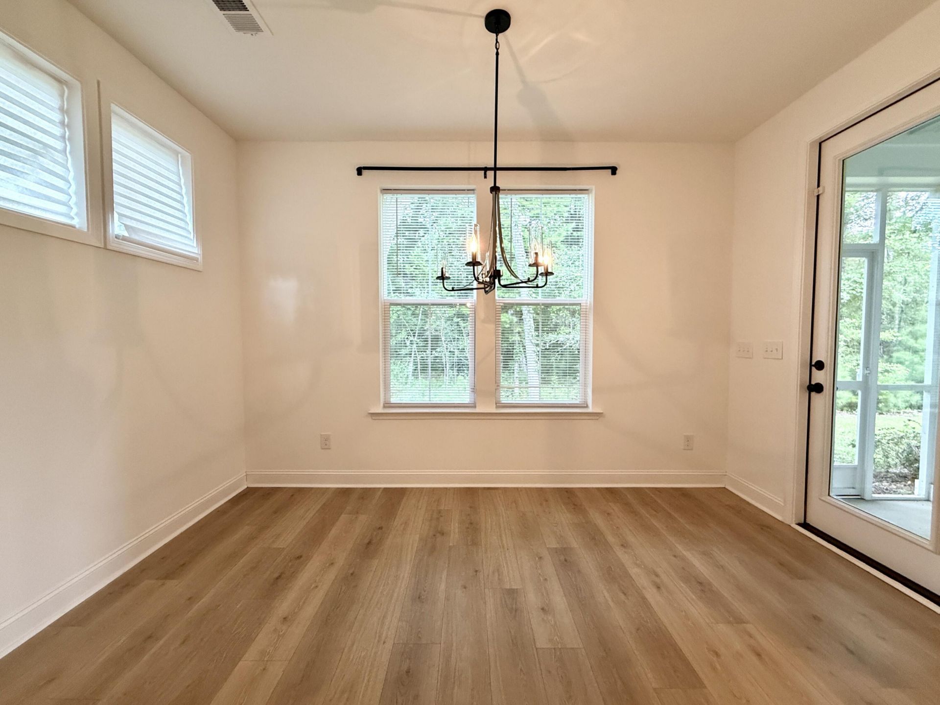 251 Claret Cup Way Photo 10