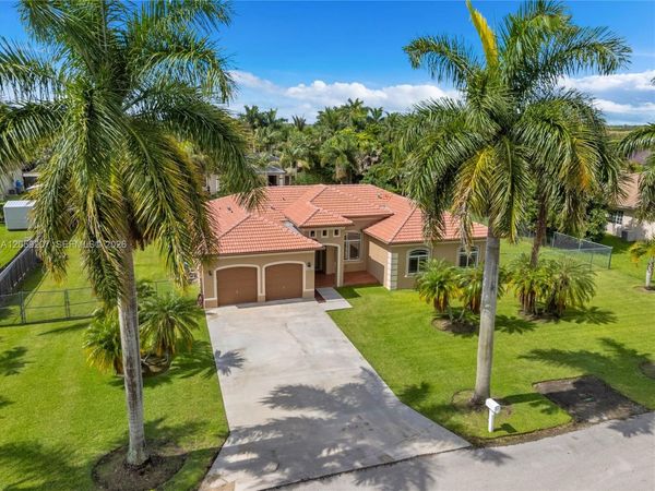 20464 SW 325th St , Homestead, FL 33030