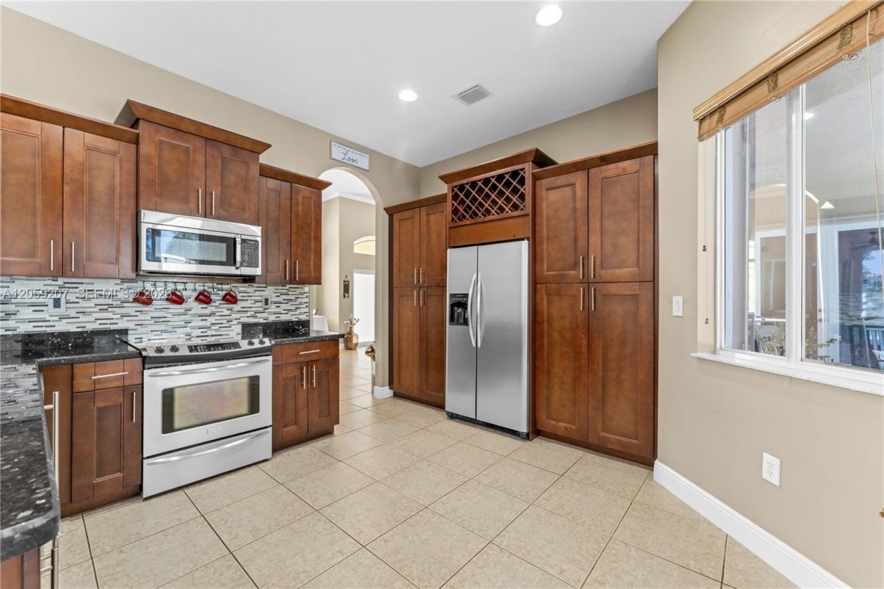 20464 SW 325th St, Homestead, FL 33030 Photo
