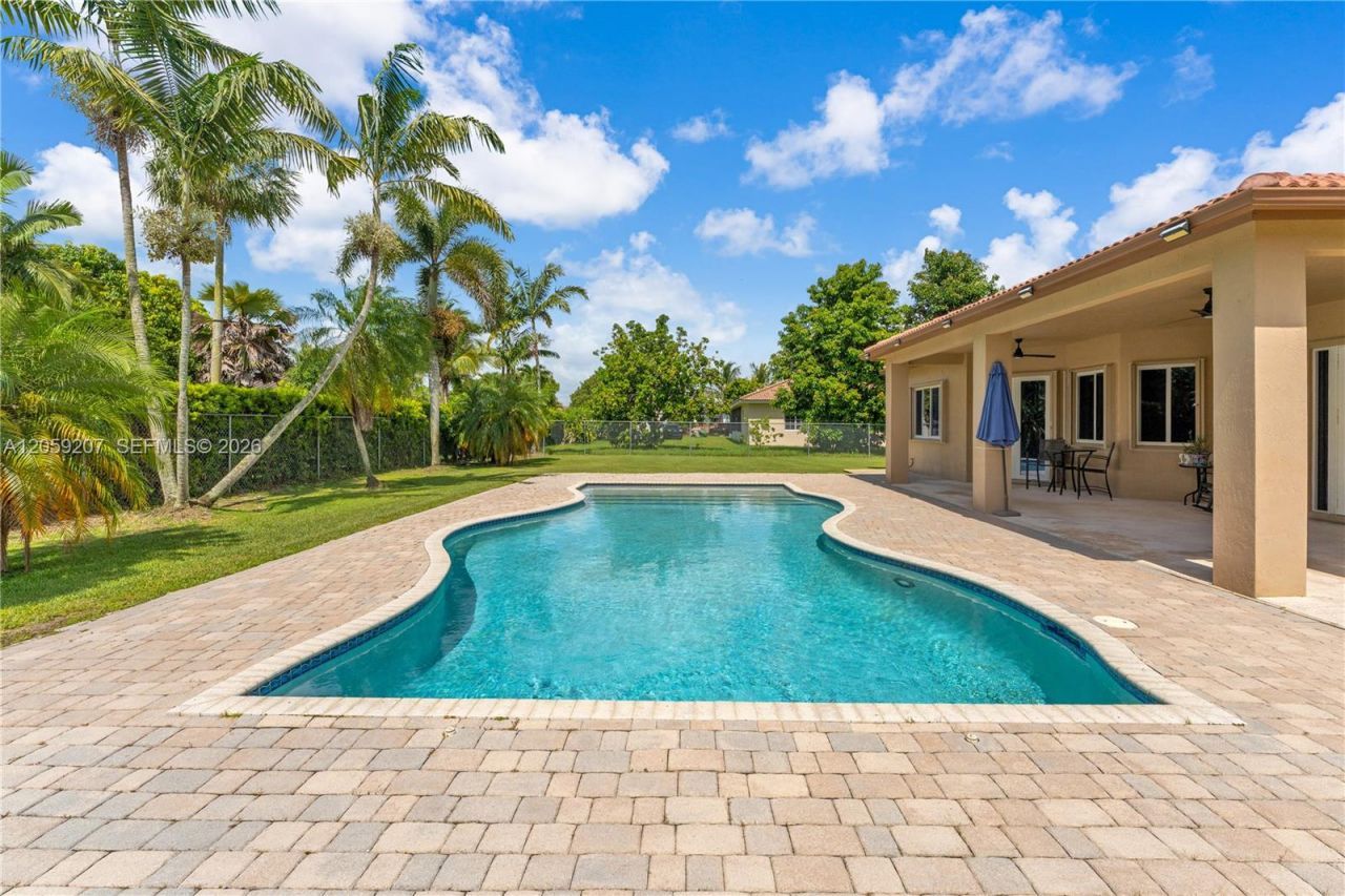 20464 SW 325th St, Homestead, FL 33030 Photo