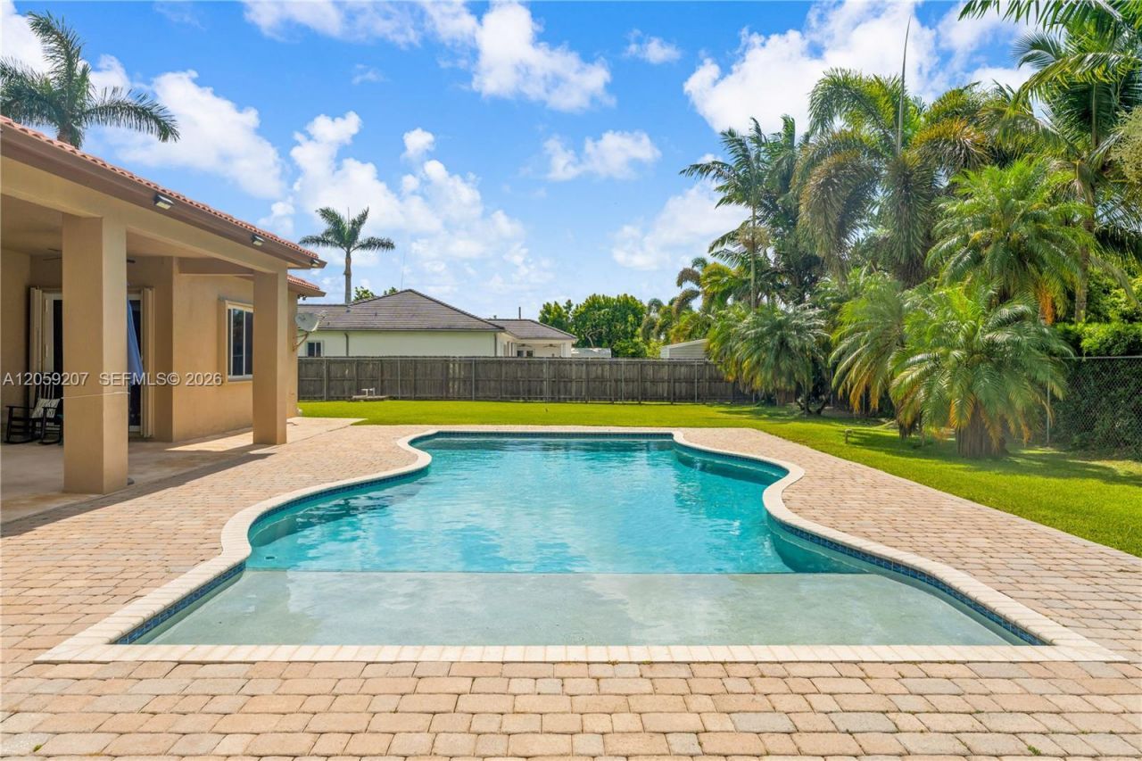 20464 SW 325th St, Homestead, FL 33030 Photo