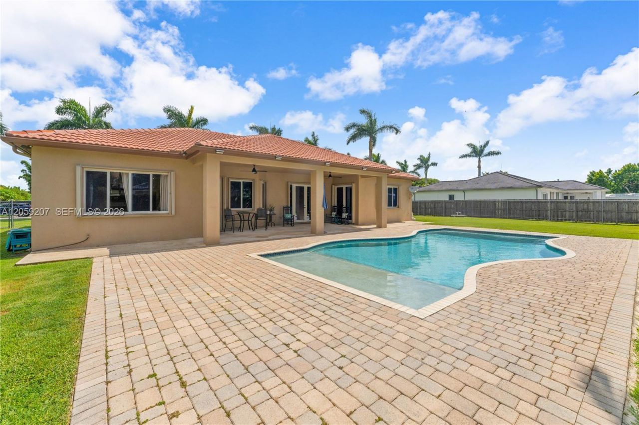 20464 SW 325th St, Homestead, FL 33030 Photo