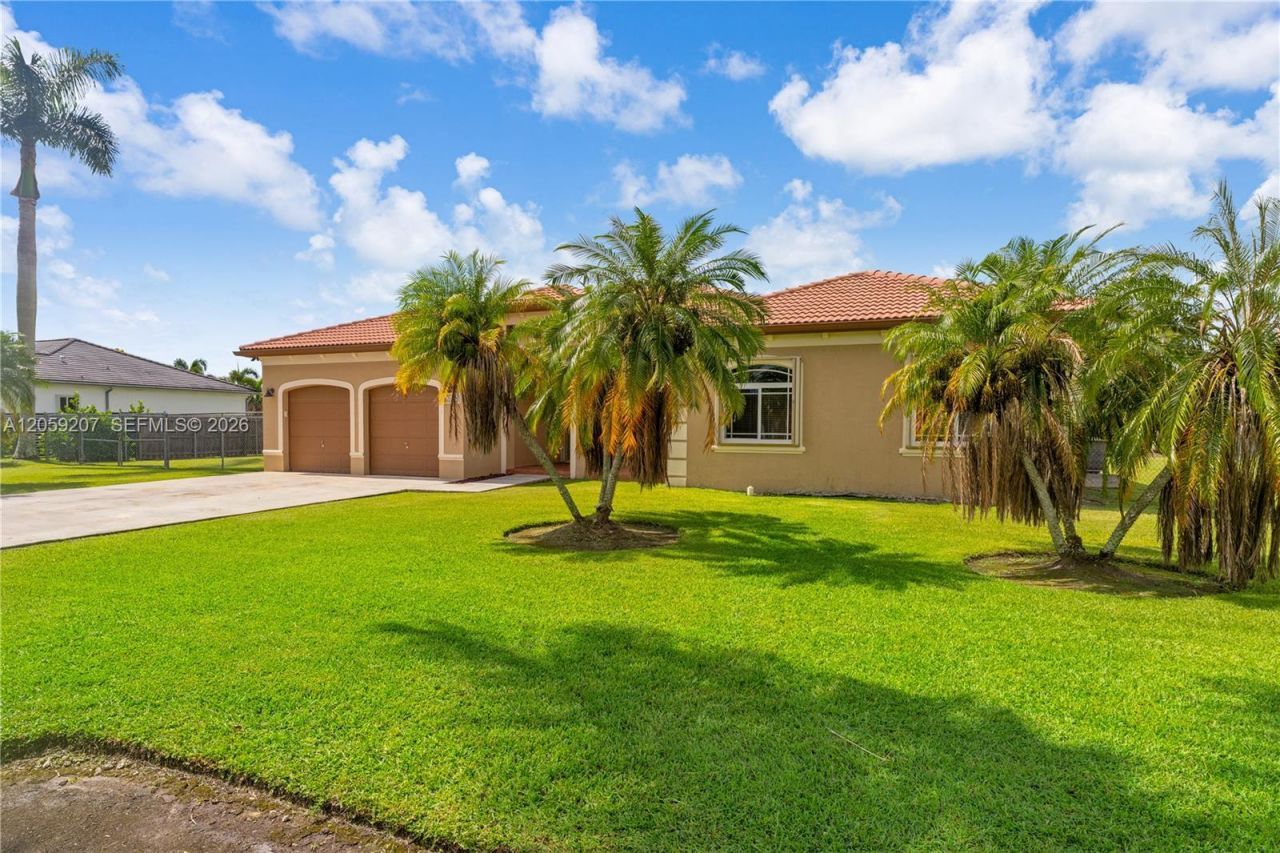 20464 SW 325th St, Homestead, FL 33030 Photo