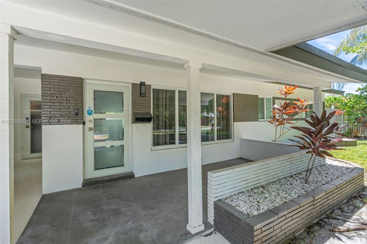 1912 NE 21st Ave, Fort Lauderdale, FL 33305 Photo