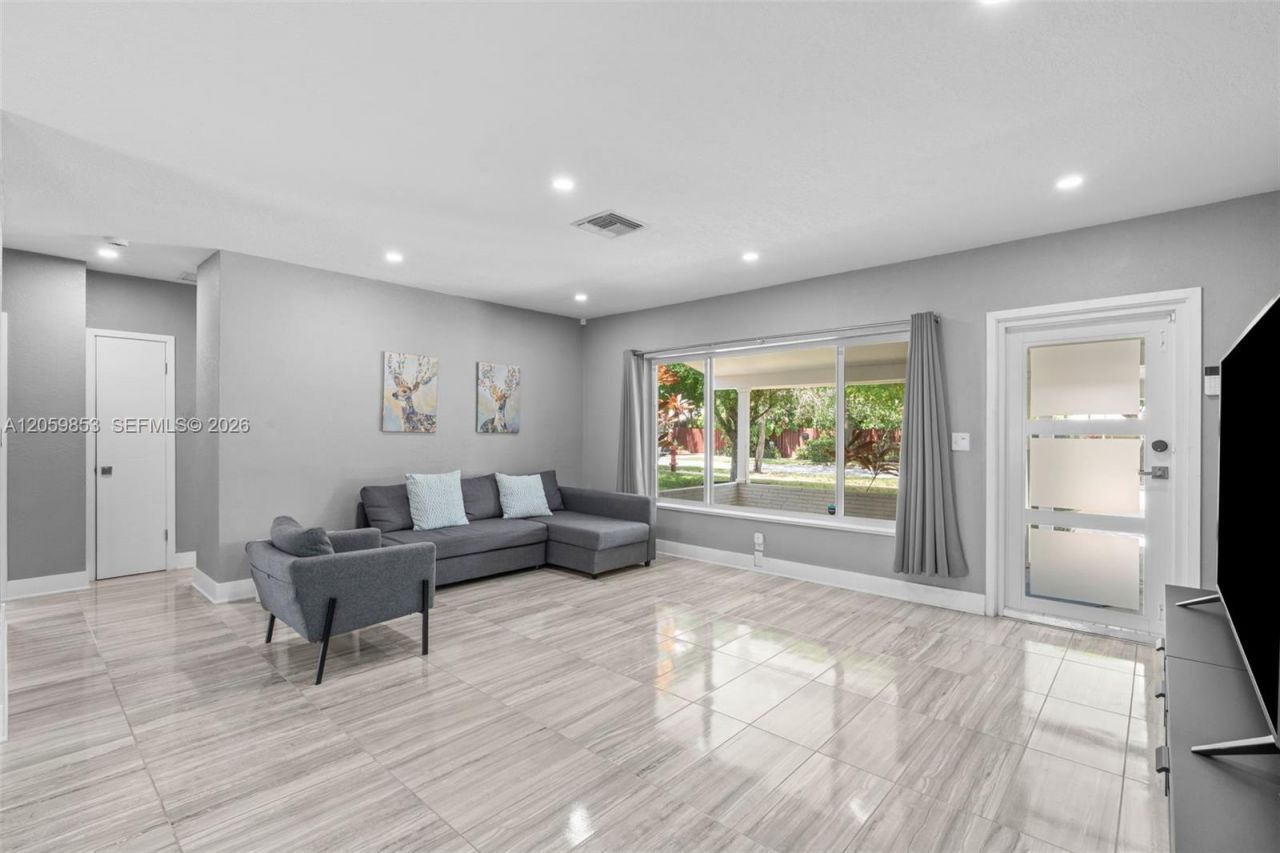 1912 NE 21st Ave, Fort Lauderdale, FL 33305 Photo