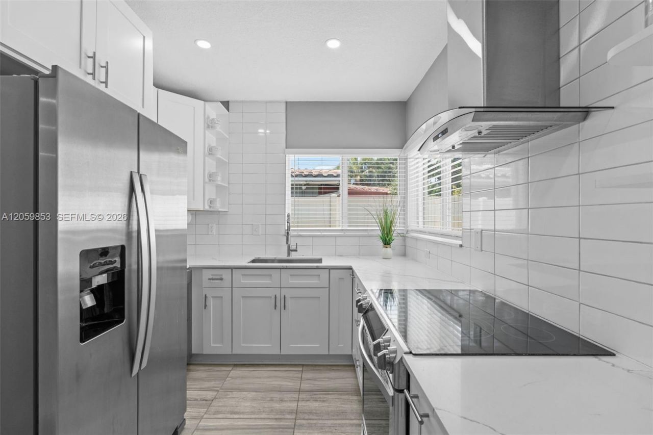 1912 NE 21st Ave, Fort Lauderdale, FL 33305 Photo