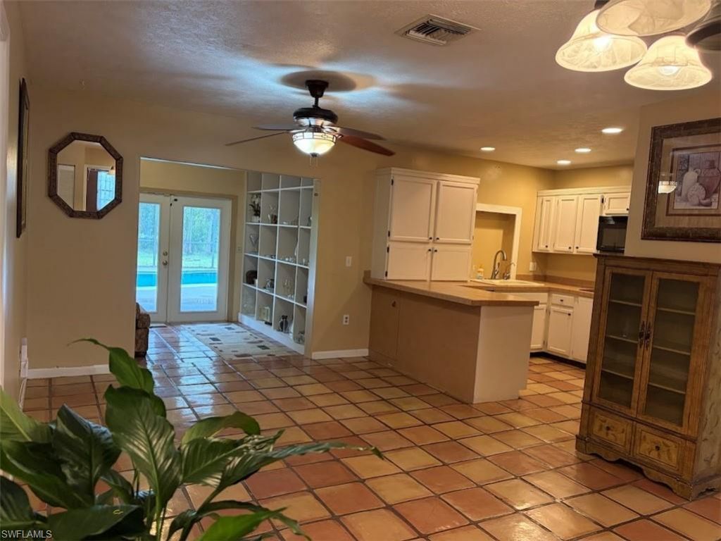 5075 Teak Wood Dr, Naples, FL 34119 Photo