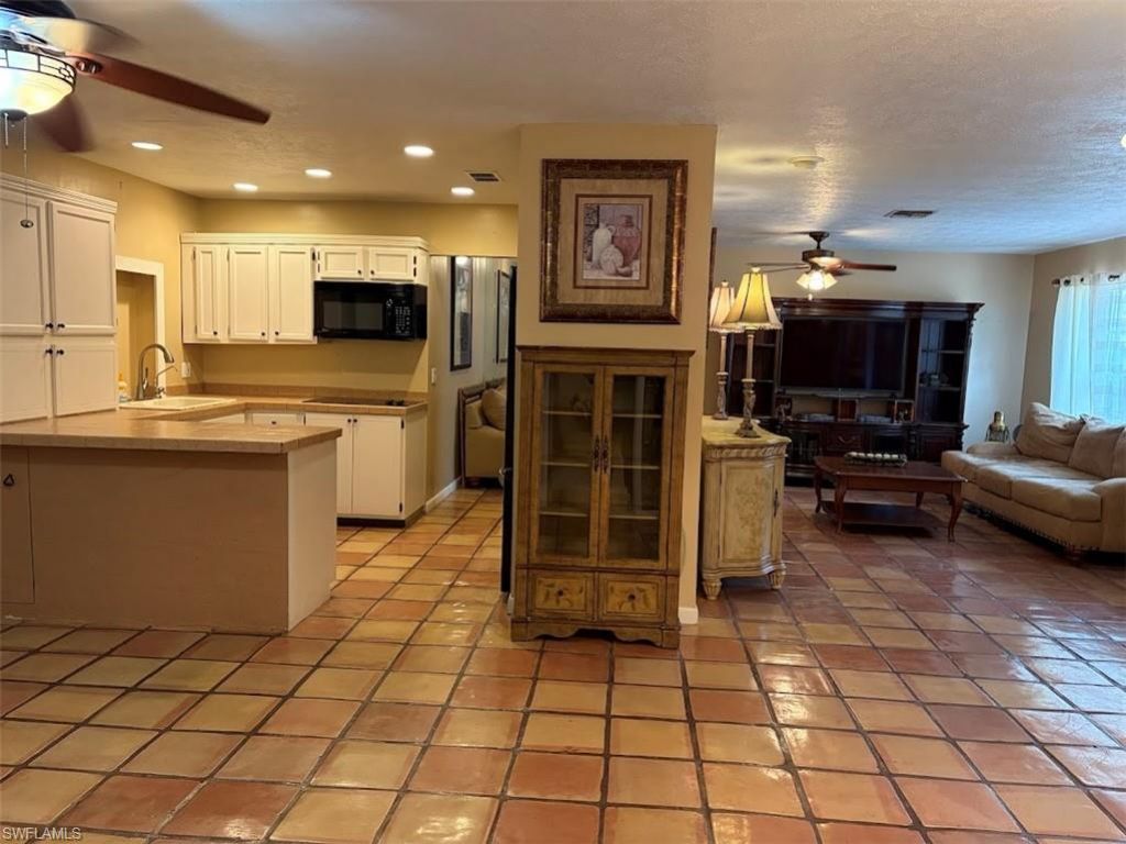 5075 Teak Wood Dr, Naples, FL 34119 Photo