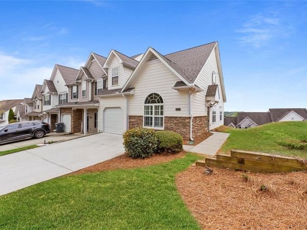 2024 Hoods Fort Circle NW, Kennesaw, GA 30144