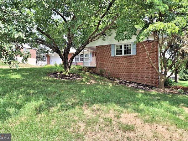 51 MILLER DRIVE, MANHEIM, PA 17545