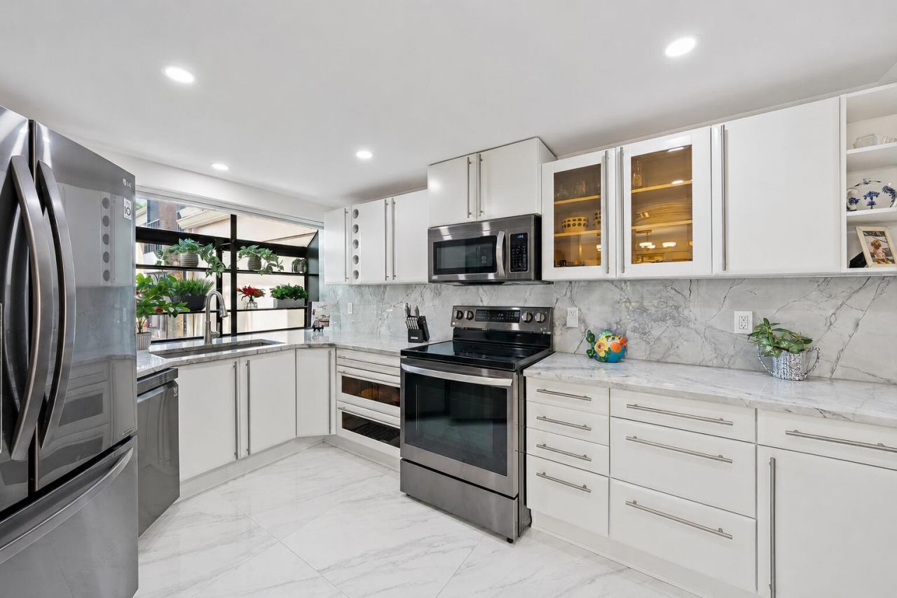 111 Waterview Drive, Unit 1110, Palm Beach Gardens, FL 33418 Photo