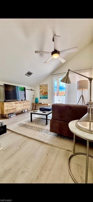 4215 Covey Cir , Unit 22B, Naples, FL 34109 Photo