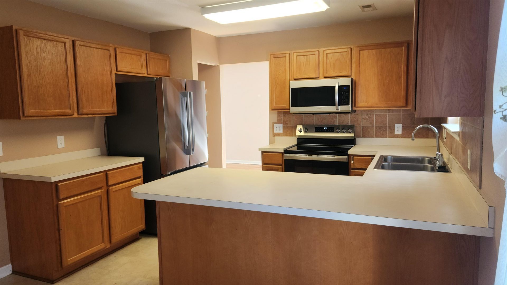 5033 Wickalow Way Photo 10