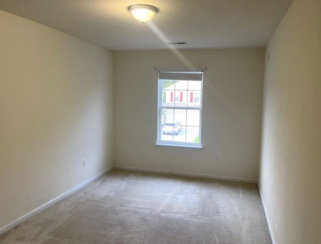 5033 Wickalow Way Photo 12