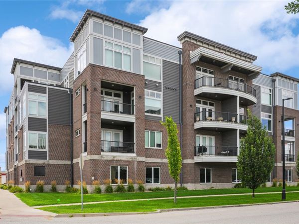 200 3rd Avenue SW, Unit 205, Cedar Rapids, IA 52404