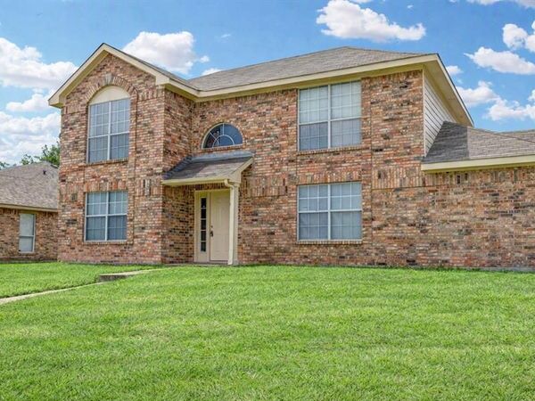 202 Lavender Drive , Cedar Hill, TX 75104