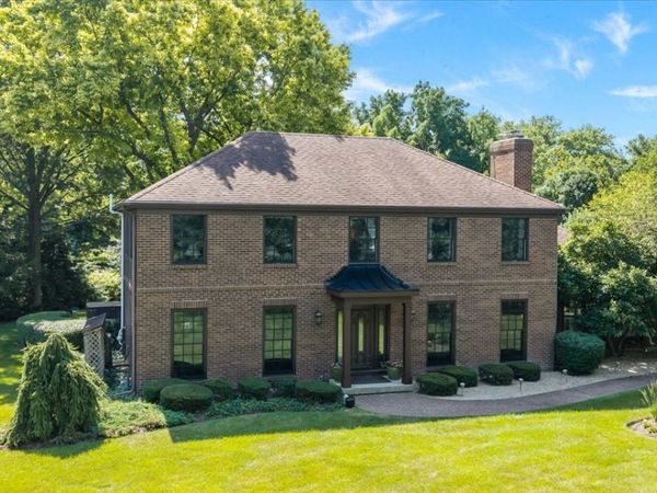 40W170 Deer Run Drive , St. Charles, IL 60175
