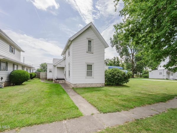 1437 N Township Road 21, Fostoria, OH 44830