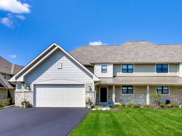 703 Greenview Cir, Unit 37, Geneva, WI 53147