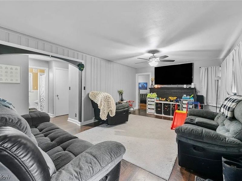 151 Parkgate Avenue, Youngstown, OH 44515 Photo 4