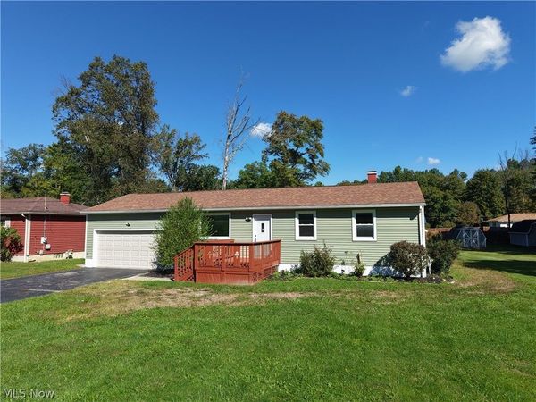 17964 Glendale Avenue, Lake Milton, OH 44429