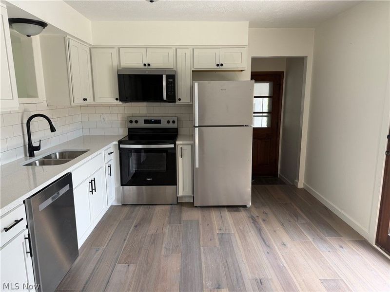17964 Glendale Avenue, Lake Milton, OH 44429 Photo 10