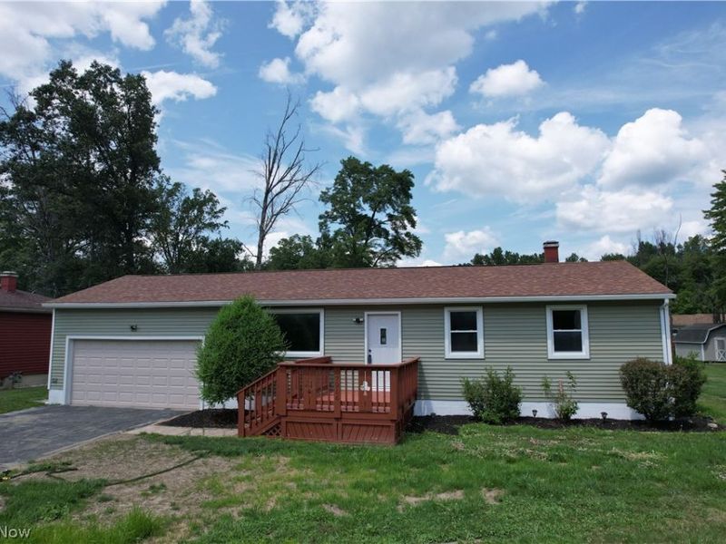 17964 Glendale Avenue, Lake Milton, OH 44429 Photo 3